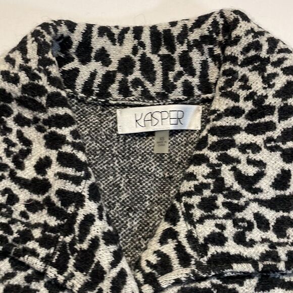 Kasper woman’s button-down sweater jacket. Size XS black/white leopard print. - Picture 2 of 8